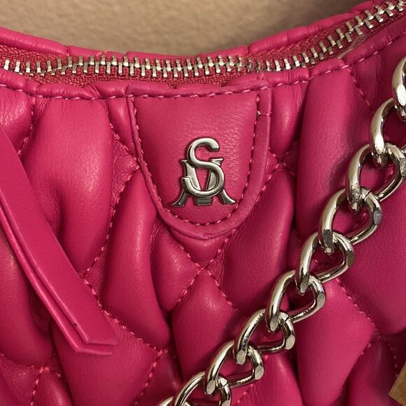 NWT Steve Madden (Bvital) Quilted Crossbody Bag w/ AirPod Coin Pouch - Fuchsia - Picture 12 of 17